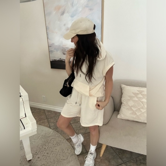 Off white cream joggers shorts and tank set - Picture 2 of 10